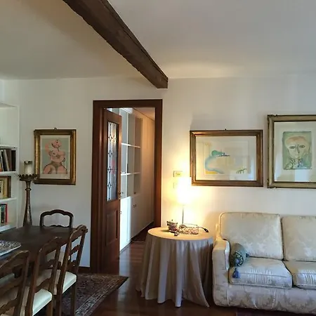 Buddhist Lion Apartment *