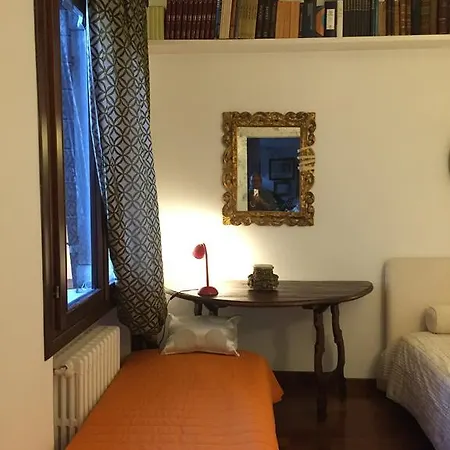 Apartment Buddhist Lion *