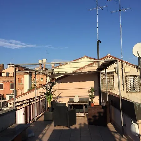 Apartment Buddhist Lion Venice