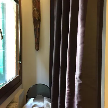 Apartment Buddhist Lion *